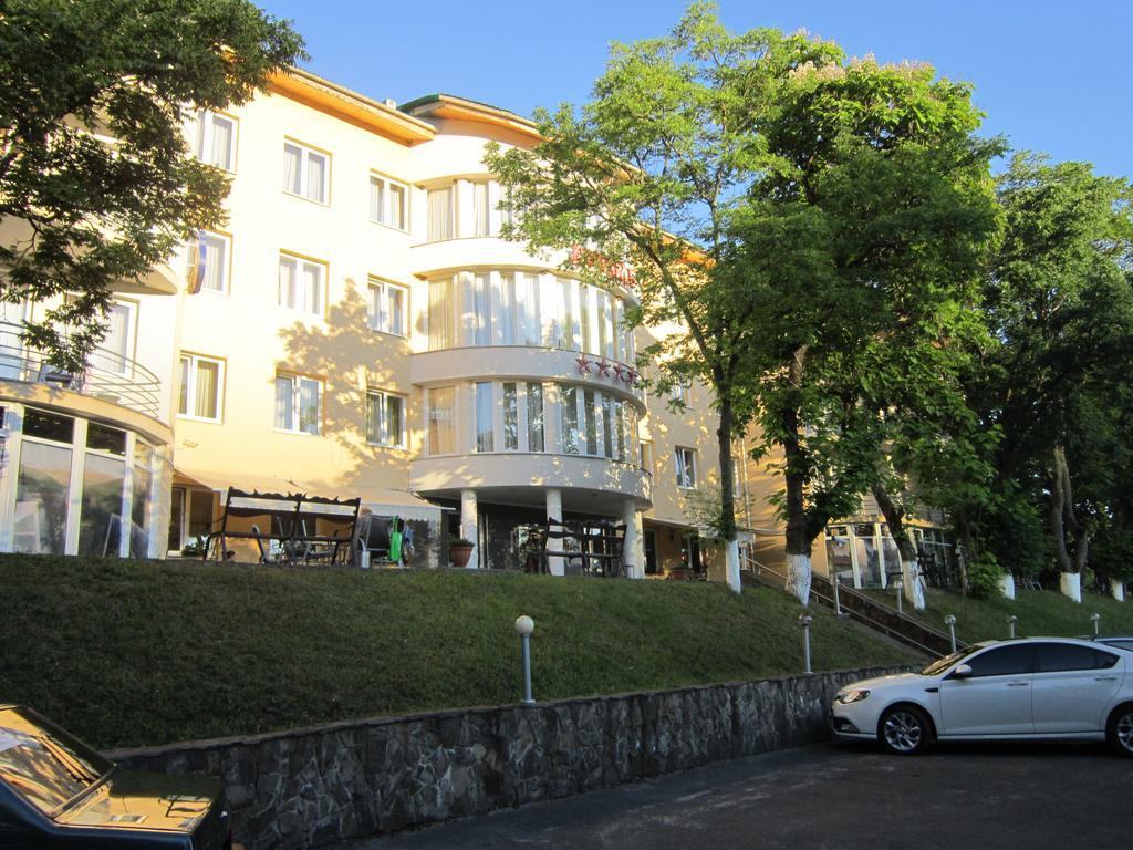 Quelle Polyana Hotel Zewnętrze zdjęcie