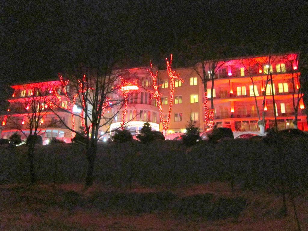 Quelle Polyana Hotel Zewnętrze zdjęcie